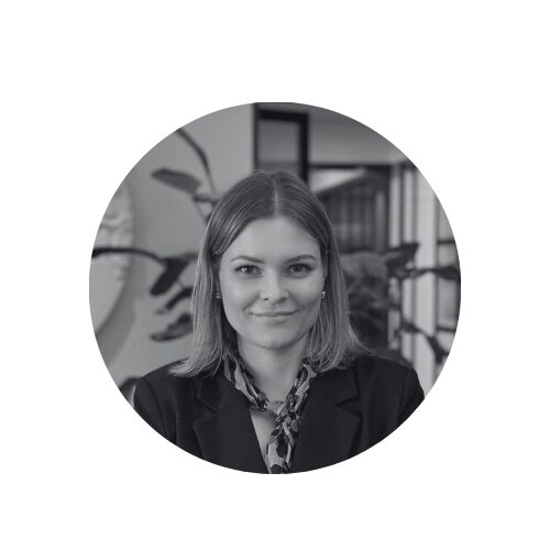 Elina_Kasparsone.jpg